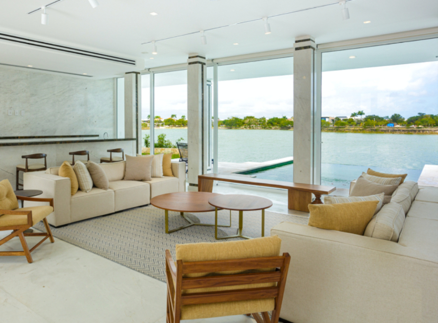 Casa con alberca privada y muelle, en venta, Pok Ta Pok, Zona Hotelera, Canc&uacute;n