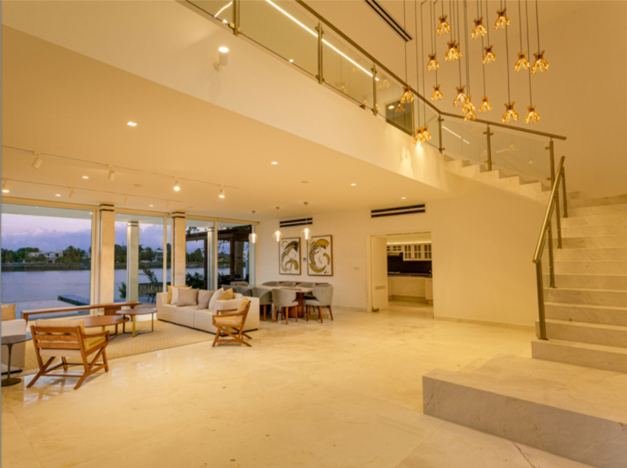 Casa con alberca privada y muelle, en venta, Pok Ta Pok, Zona Hotelera, Canc&uacute;n