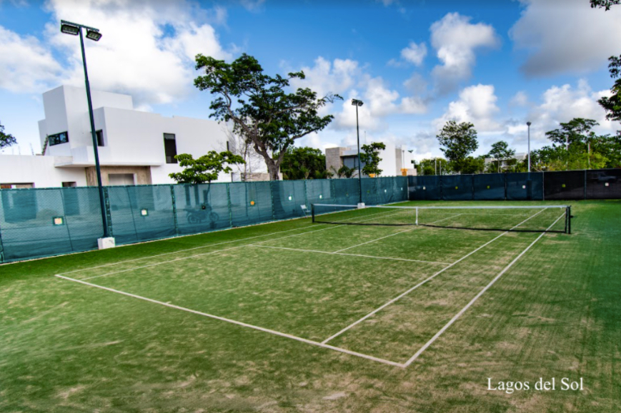 Casa con alberca privada y muelle, en venta, Pok Ta Pok, Zona Hotelera, Canc&uacute;n