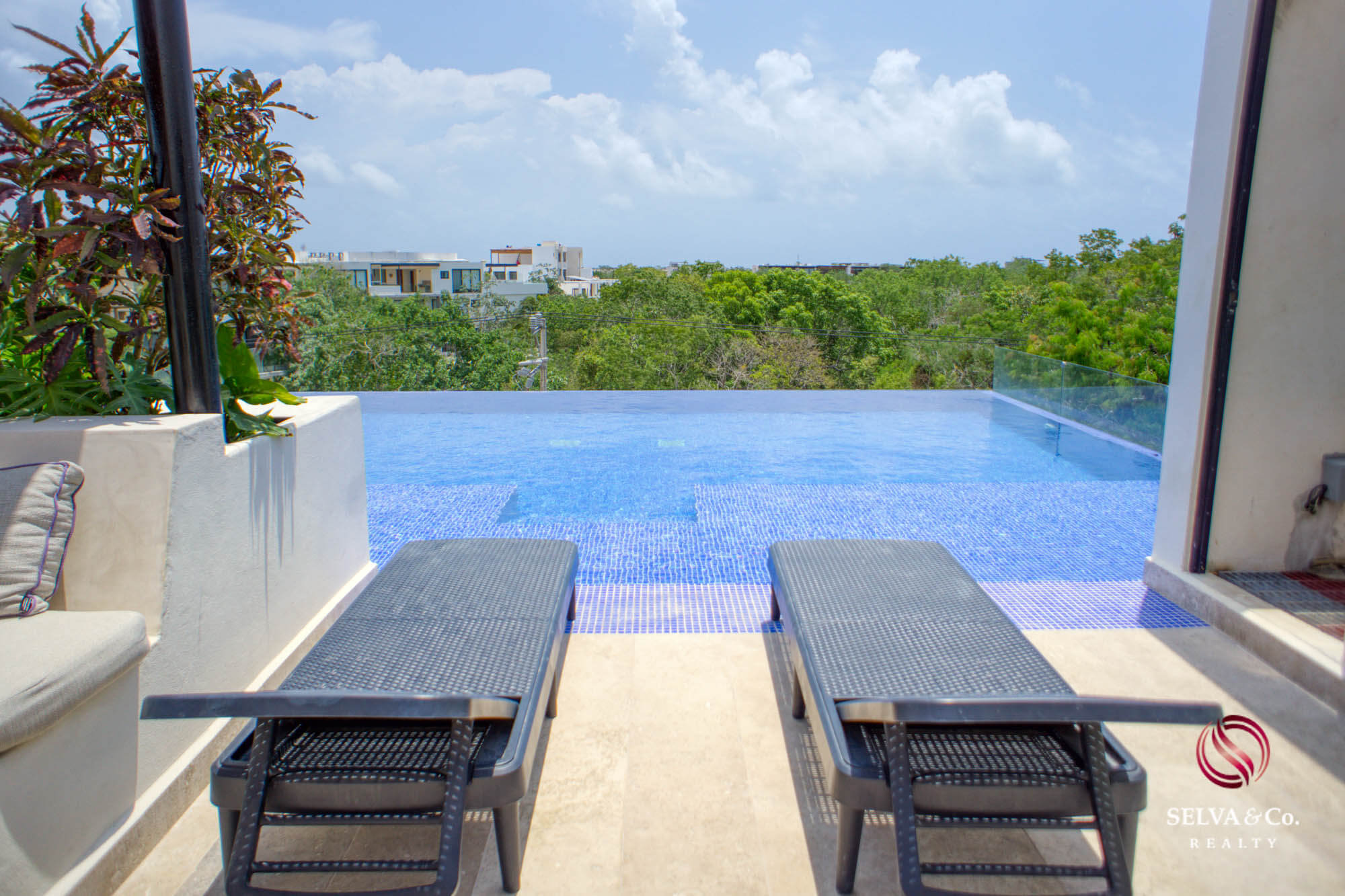 1 bedroom condo in the most exclusive and natural area of Tulum