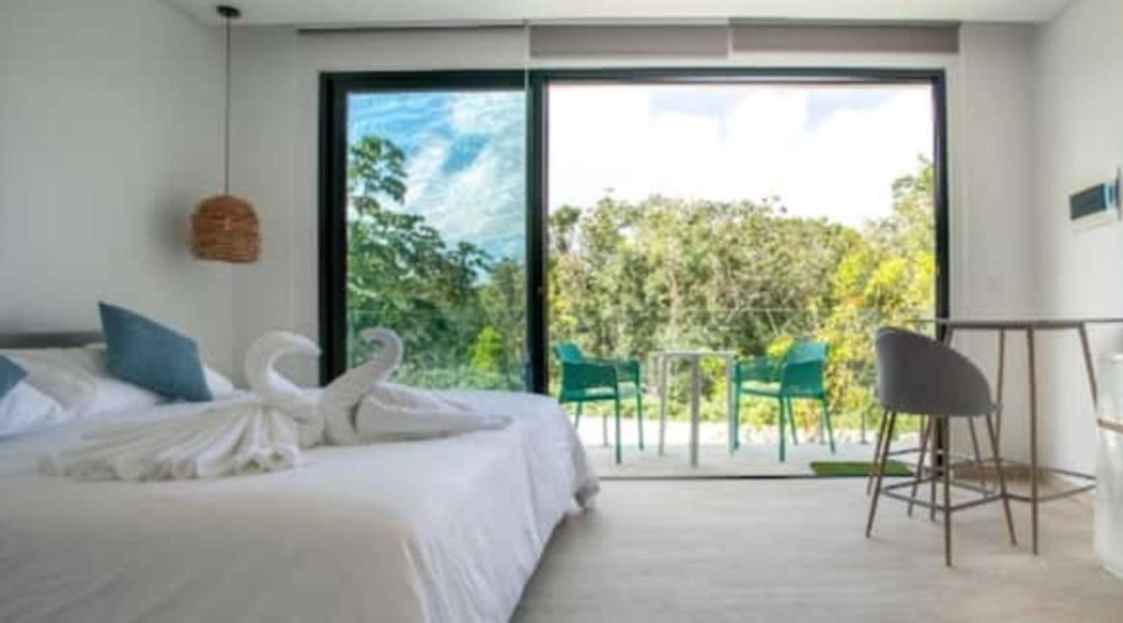 Studio 900 meters from the beach, furnished, infinity pool, cinema, spa, holistic terrace, gym, restaurant, and more, in pre-construction, f