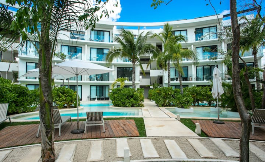 Studio 900 meters from the beach, furnished, infinity pool, cinema, spa, holistic terrace, gym, restaurant, and more, in pre-construction, f