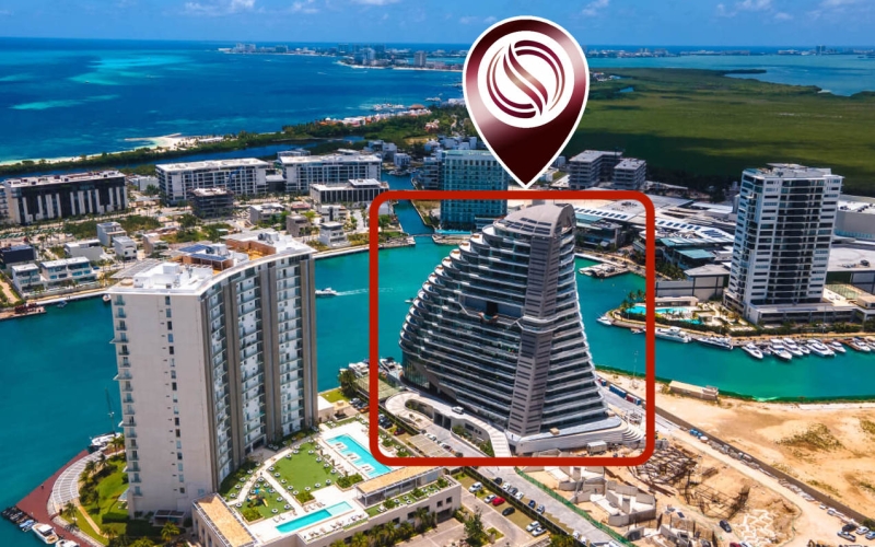 Condominio con vista al mar y la marina, con amenidades: alberca infinity, spa, gimnasio, area lounge, salon de eventos, lobby,