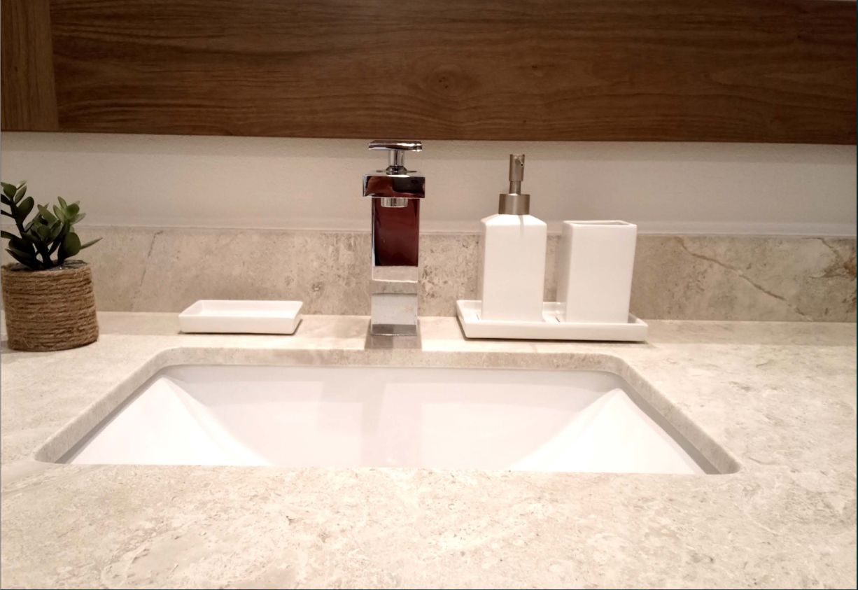 Condominio con terraza,en venta, Zona aeropuerto, Cancun.