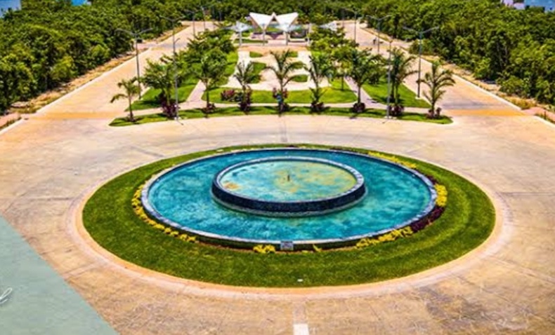 Condominio con terraza,en venta, Zona aeropuerto, Cancun.