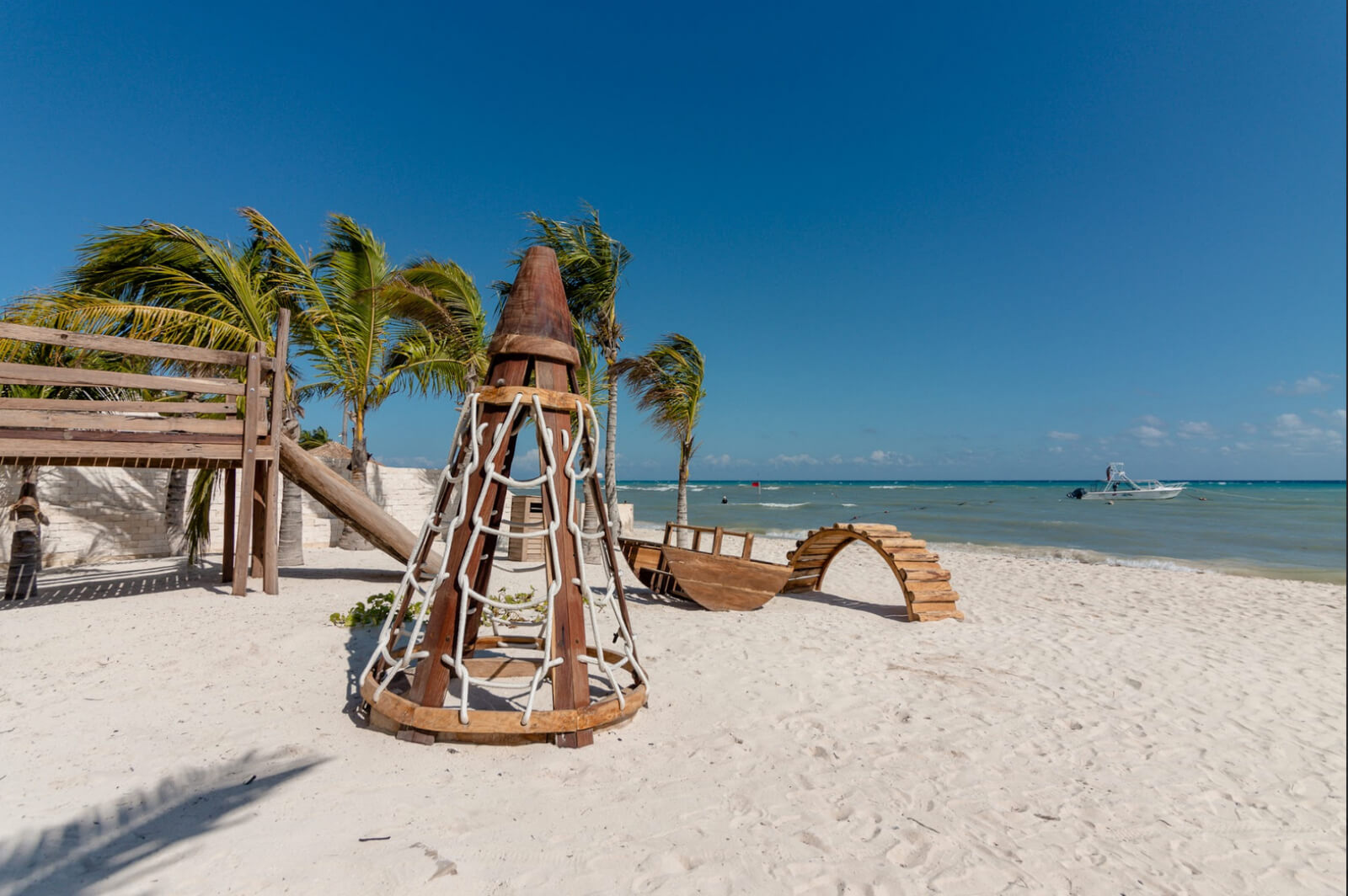 Luxury penthouse, beach club, golf course, for sale, Playa del Carmen