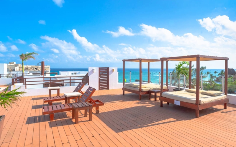 Condo 200 meters from the beach, ocean-view pool, for sale in Cocobeach.