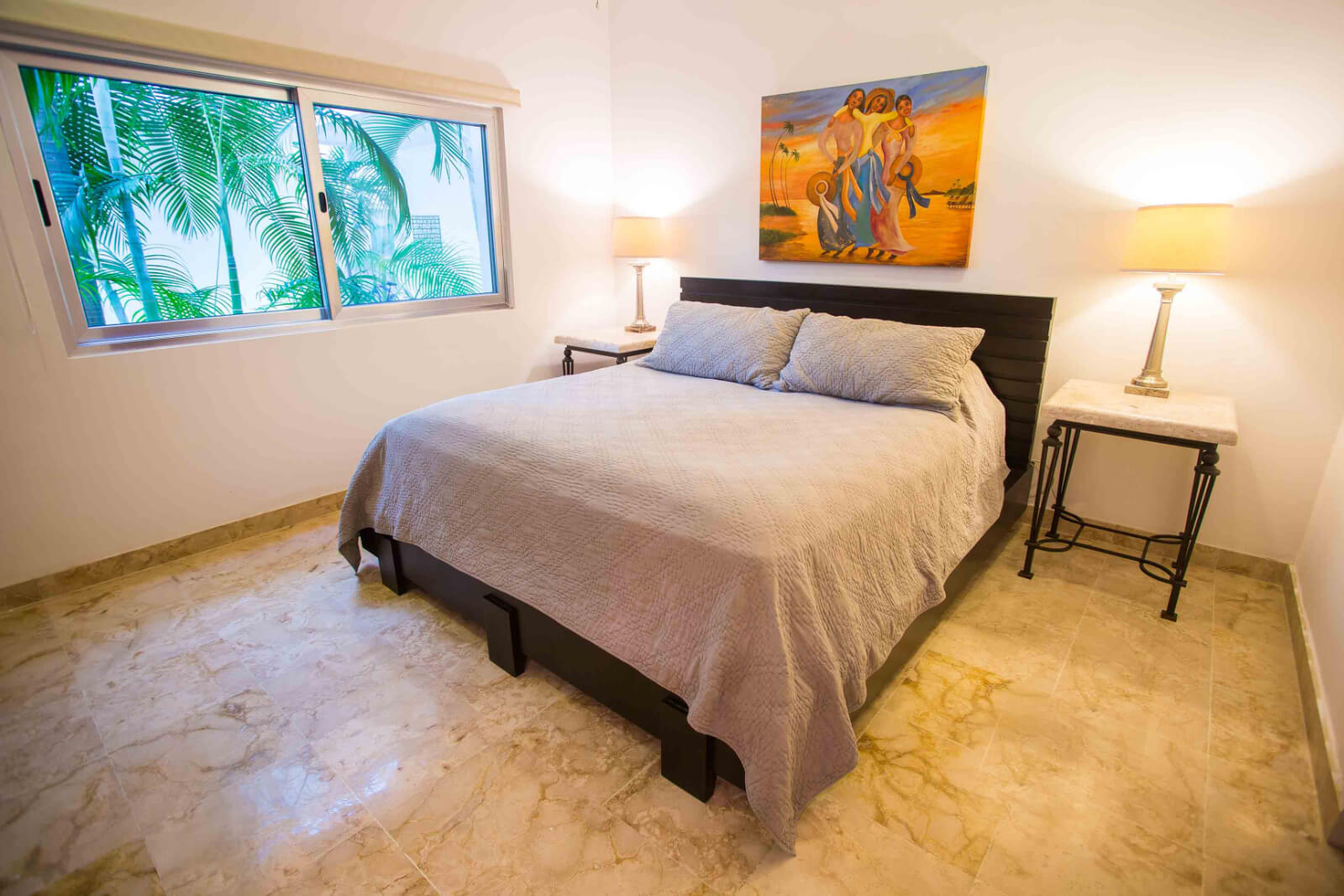 Condominium with garden, terrace, pool, sauna and jacuzzi, for sale, Playacar, Playa del Carmen.