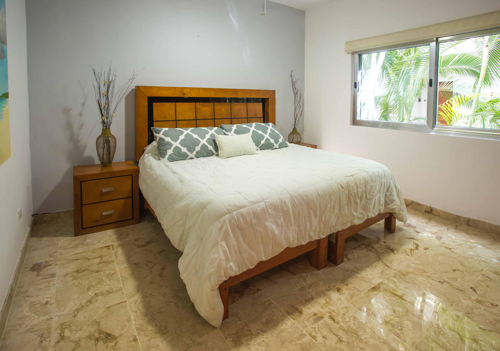 Condominium with garden, terrace, pool, sauna and jacuzzi, for sale, Playacar, Playa del Carmen.