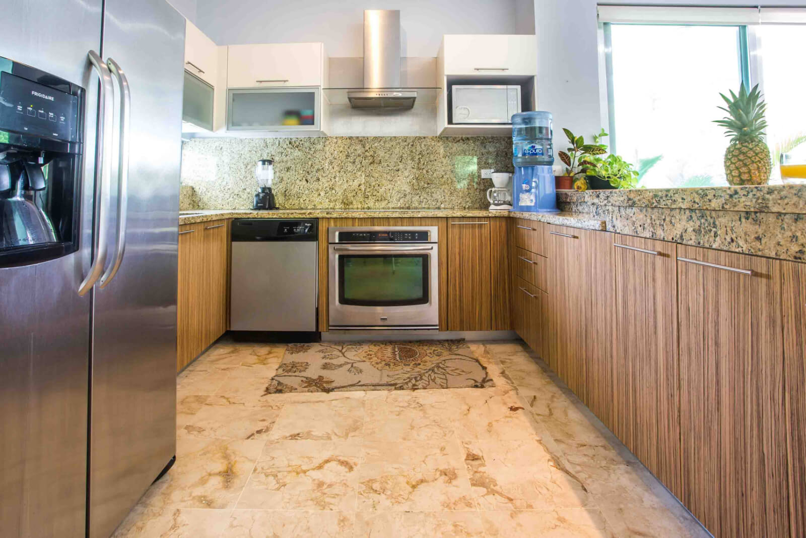 Condominium with garden, terrace, pool, sauna and jacuzzi, for sale, Playacar, Playa del Carmen.