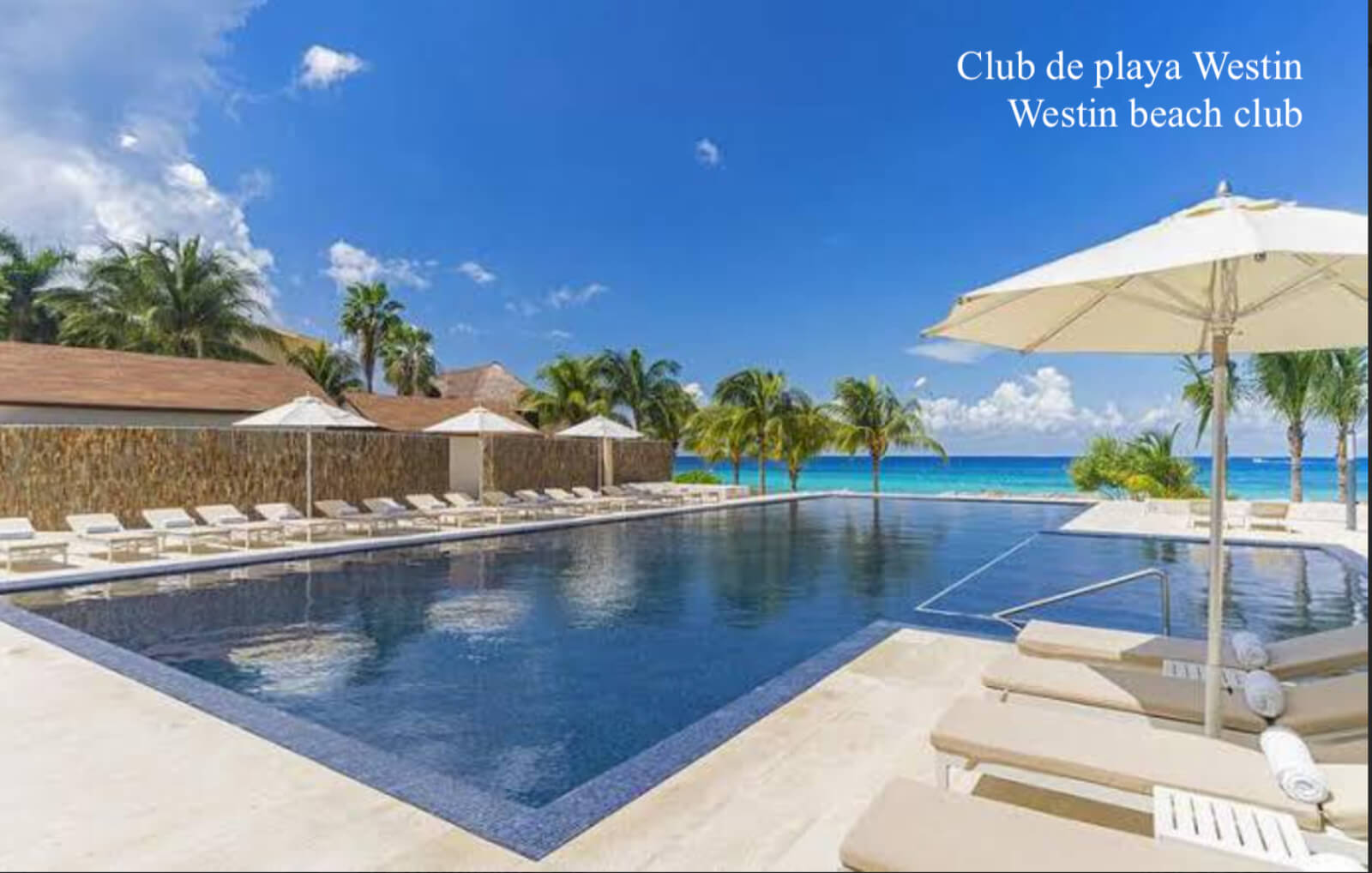 Condo con Balcon, infinity pool y Jacuzzi con vista al mar en venta,  zona centro, en Cozumel, Quintana Roo.