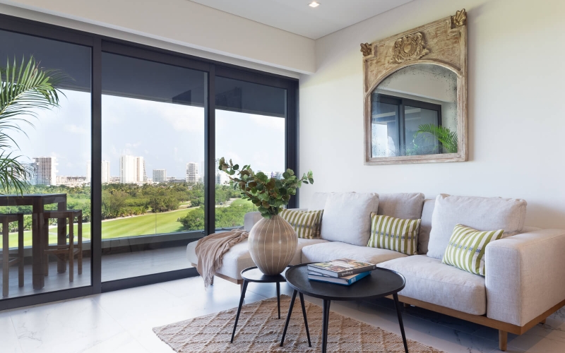 Ocean view apartment golf course and the nature reserve. In a sustainable building, it has two bedrooms, balconies, private elevator