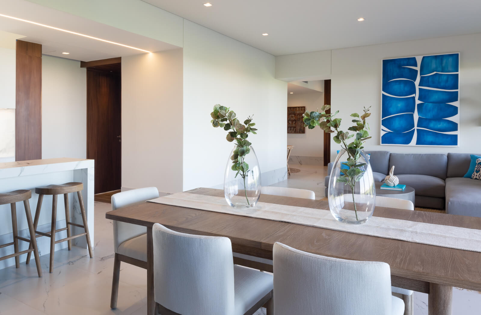 Condo with ocean and marina views, with amenities: infinity pool, spa, gym, lounge area, meeting room, lobby, located in Puerto Cancun