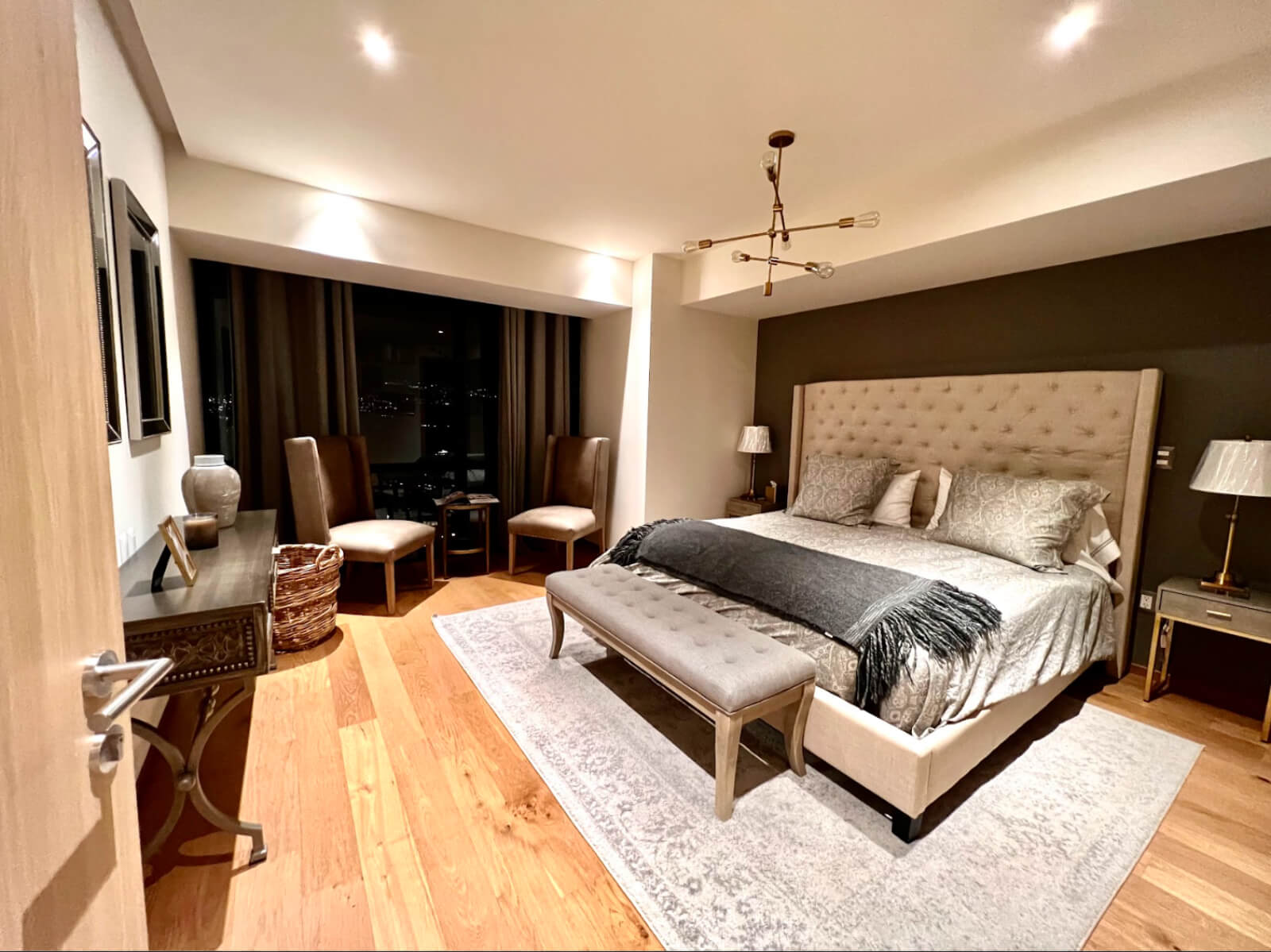 Condo with cinema, pool, gym with spinning zone, golf course view, service room, with bathroom, amenities for the whole family, pre-construc