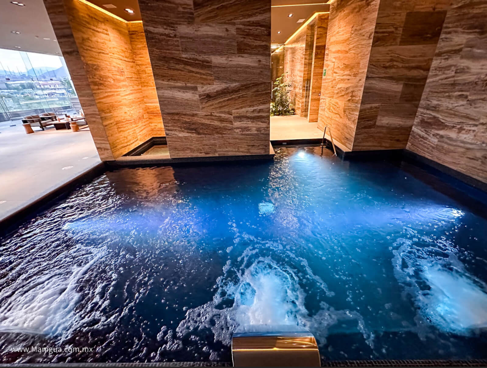 Apartment with clubhouse, cinema, sports courts, spa green areas, panoramic pool, for sale in Interlomas, Huixquilucan