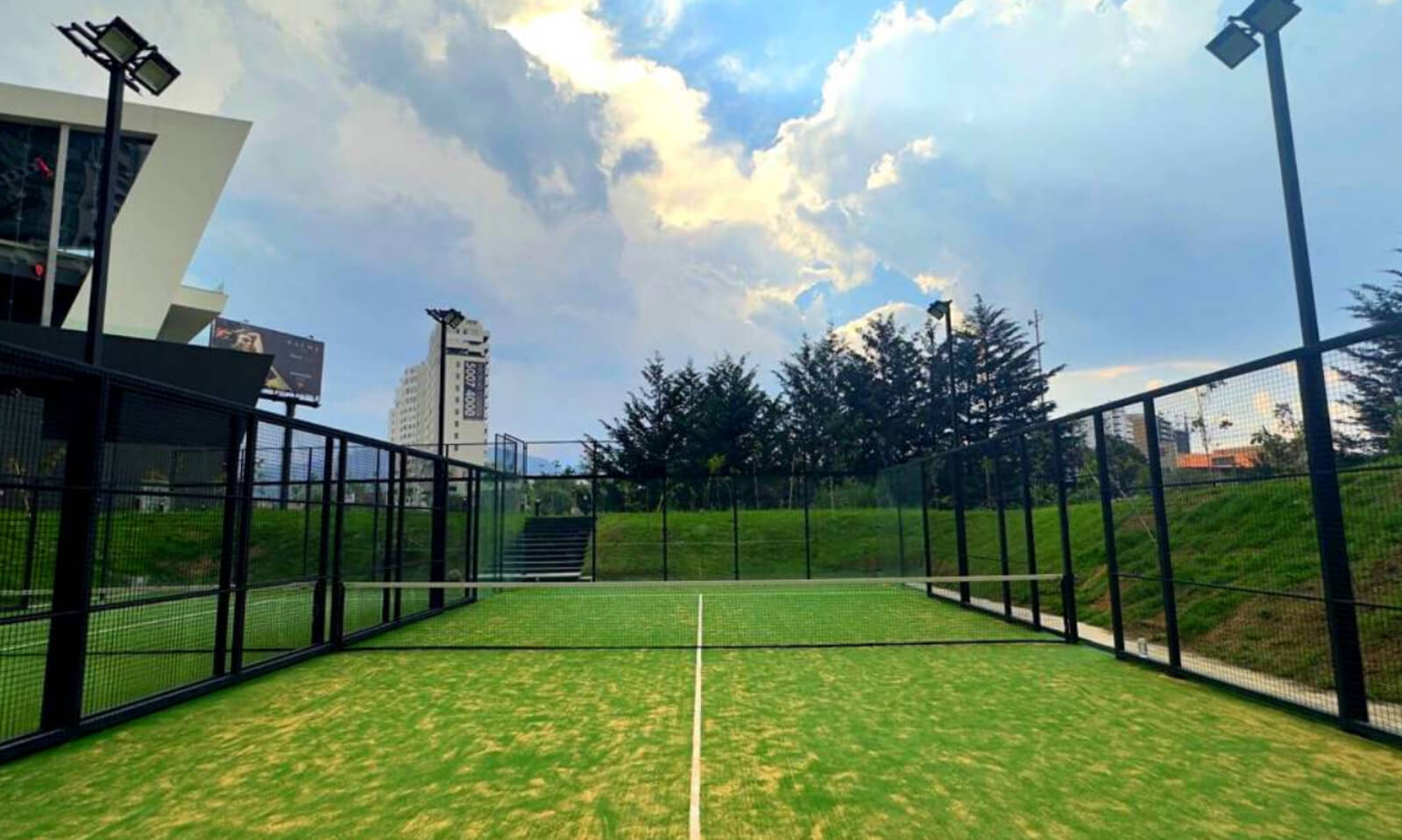 Apartment with terrace, TV room, service room with bathroom, pool, gym, business center, cigar bar, juice bar and more,  pre-construction fo