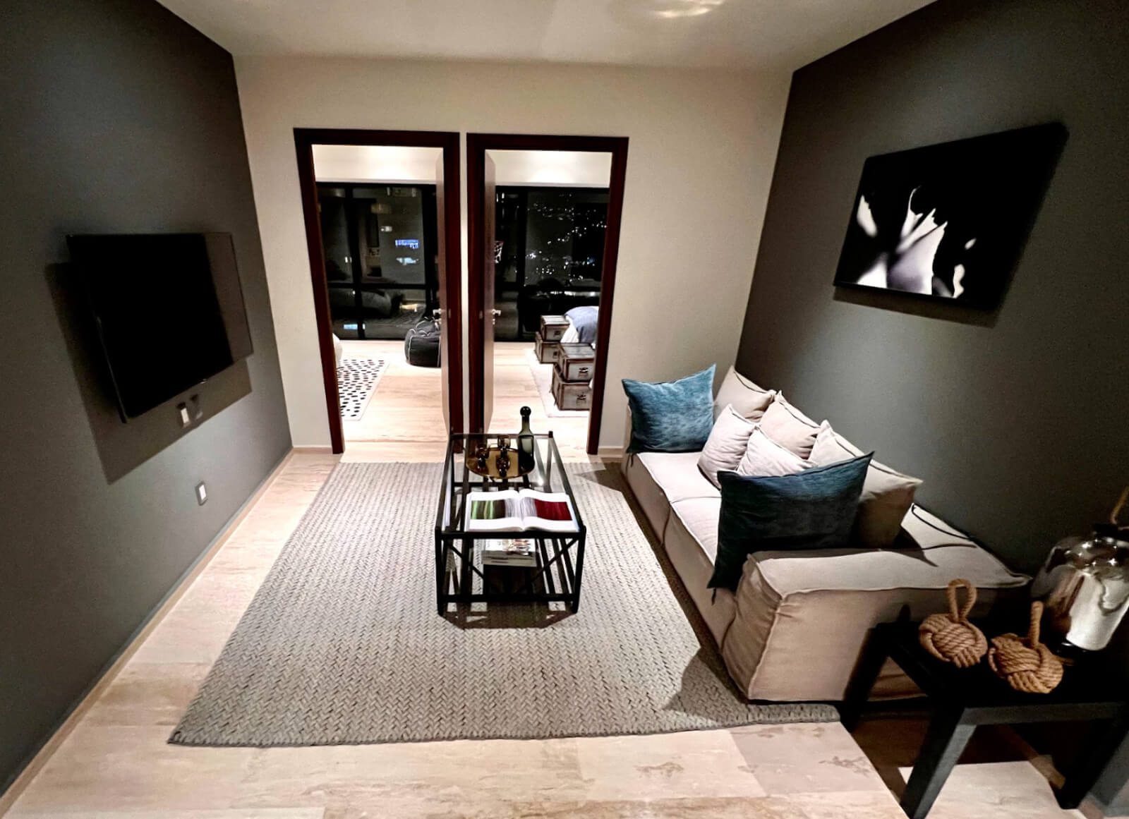 Apartment with terrace, TV room, service room with bathroom, pool, gym, business center, cigar bar, juice bar and more,  pre-construction fo