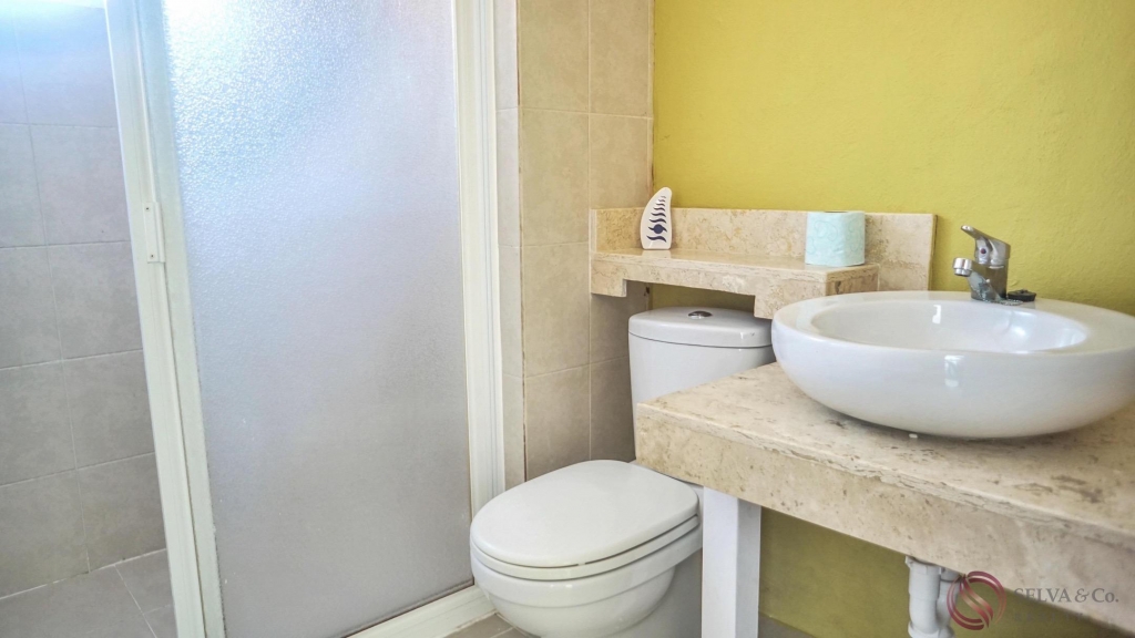 Incre&iacute;ble departamento con terraza privada y vista a la alberca &ndash; Ejido, Playa del Carmen