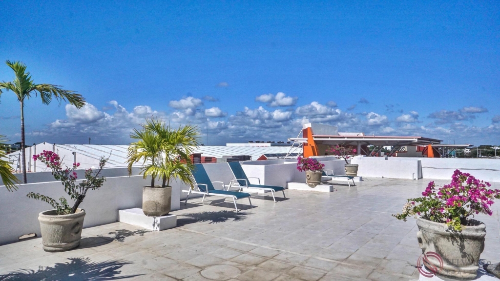 Incre&iacute;ble departamento con terraza privada y vista a la alberca &ndash; Ejido, Playa del Carmen