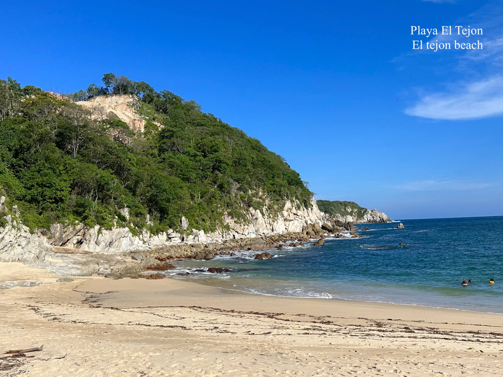 Apartment with terrace surrounded by natural reserve for sale, Playa &Oacute;rgano, Huatulco