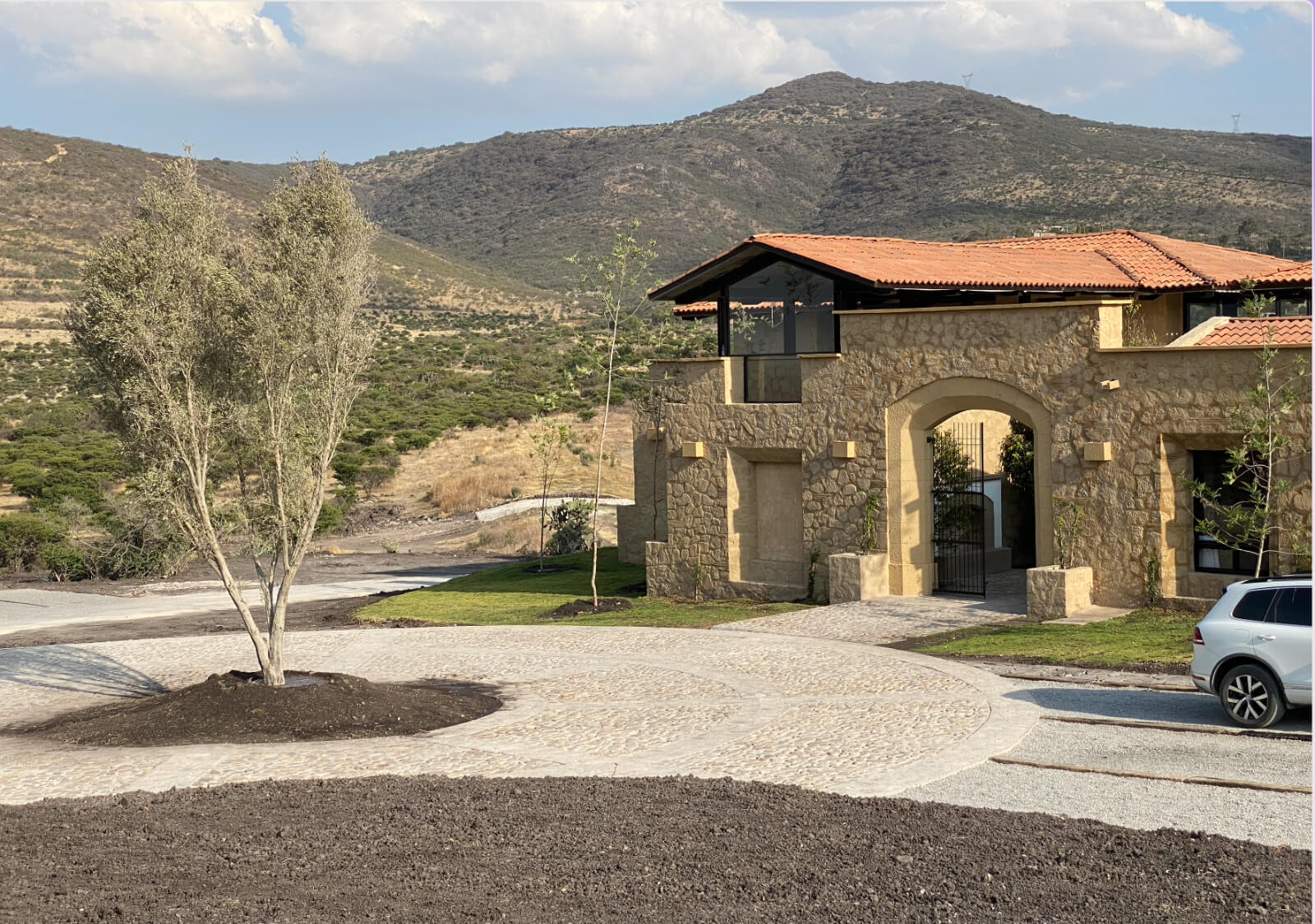 10,952 m2 lot with, heliport, lake, stables and more sale San Miguel de Allende