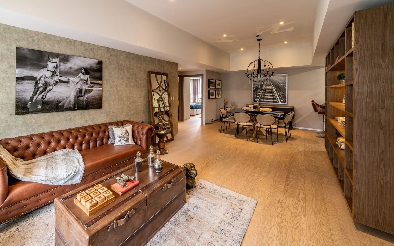 Condo with high ceilings for sale at Bosque Real, pet-friendly, indoor pool, spa, playground, Huixquilucan Mexico City