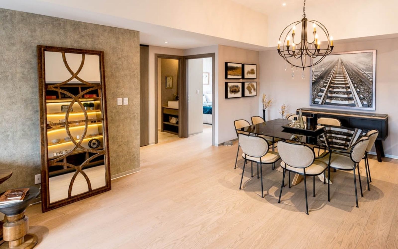 Condo with high ceilings for sale at Bosque Real, pet-friendly, indoor pool, spa, playground, Huixquilucan Mexico City