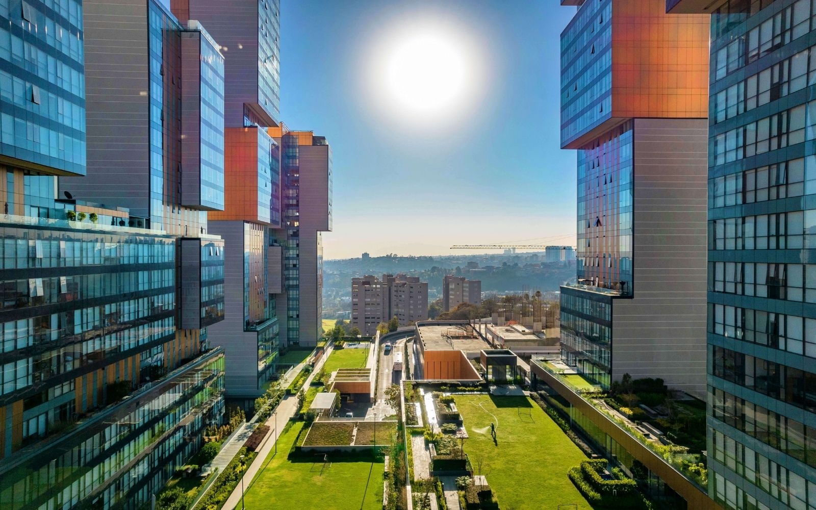 Condo with high ceilings for sale at Bosque Real, pet-friendly, indoor pool, spa, playground, Huixquilucan Mexico City