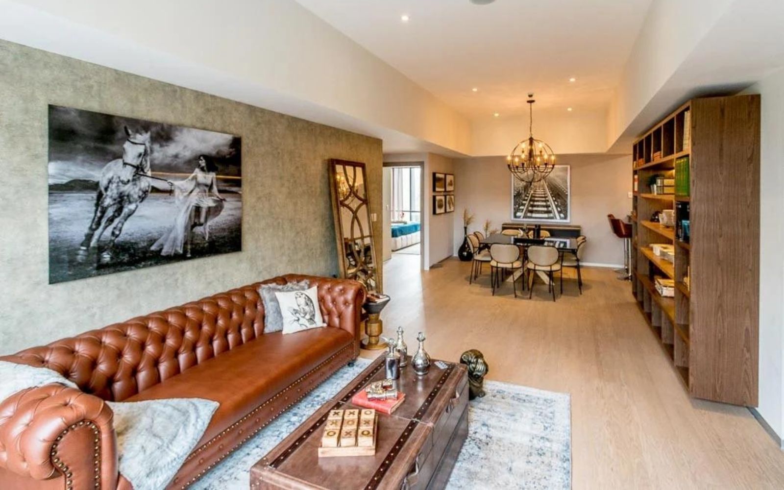 Condo with high ceilings for sale at Bosque Real, pet-friendly, indoor pool, spa, playground, Huixquilucan Mexico City