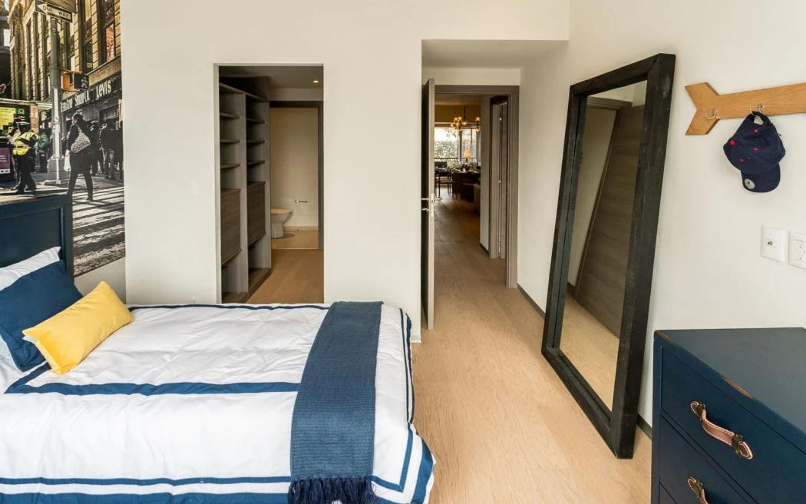 Condo with10m2 covered terrace, double height, heated pool, cafeteria, sky lounge, playground for children, pet friendly, pre-construction f