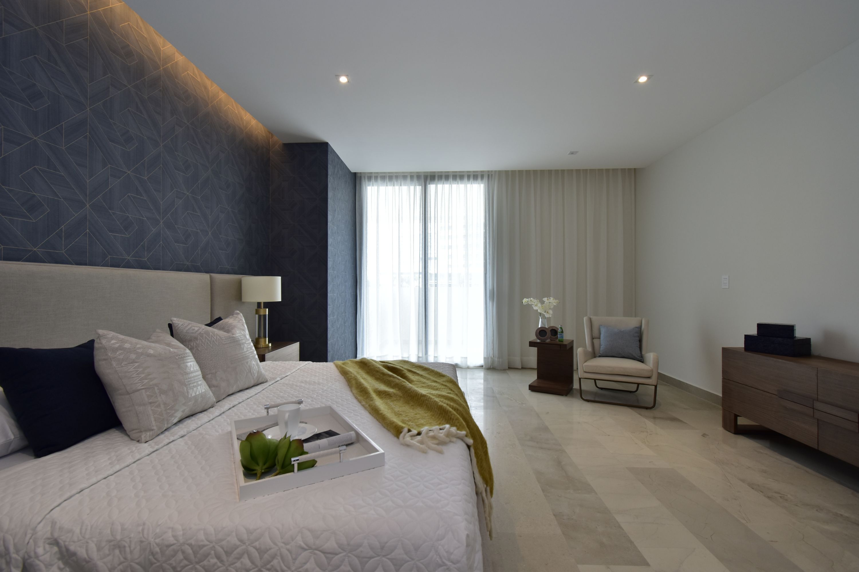 Apartment with garden, infinity pool, jacuzzi, snack bar, service room, pre-construction, in Puerto Cancun