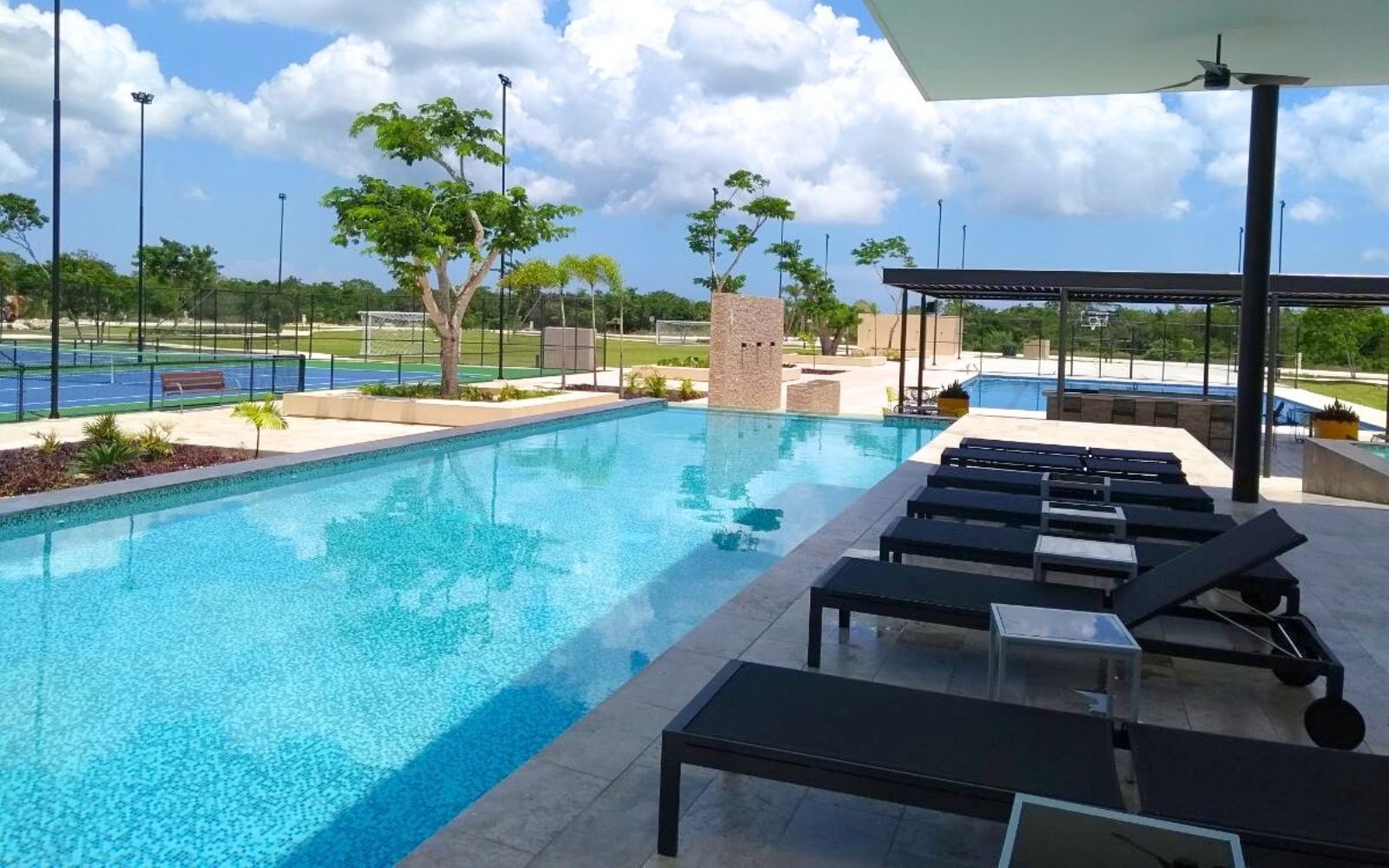 House with Covered Terrace and Private Pool for Sale in Temoz&oacute;n Norte, M&eacute;rida