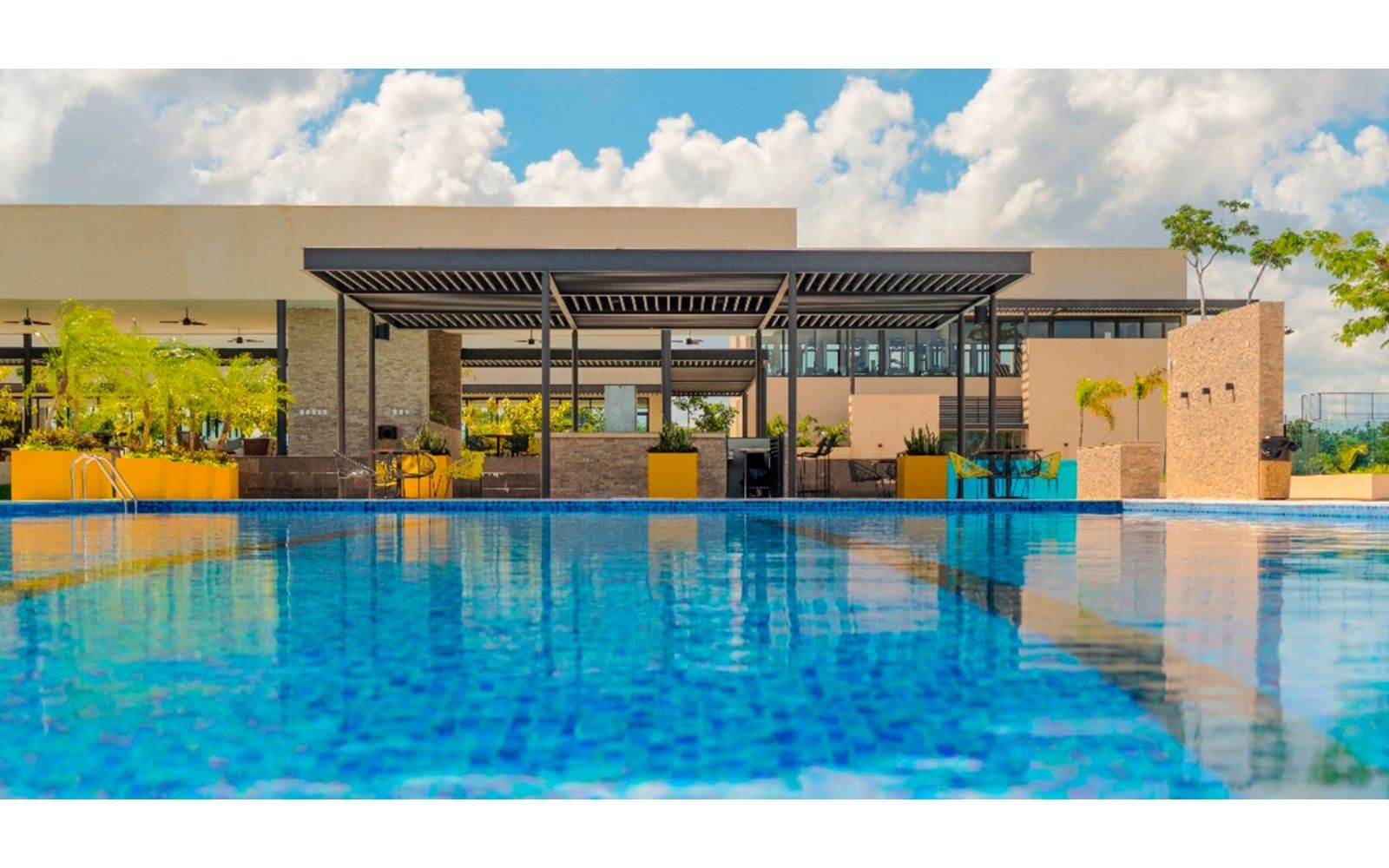 House with Covered Terrace and Private Pool for Sale in Temoz&oacute;n Norte, M&eacute;rida