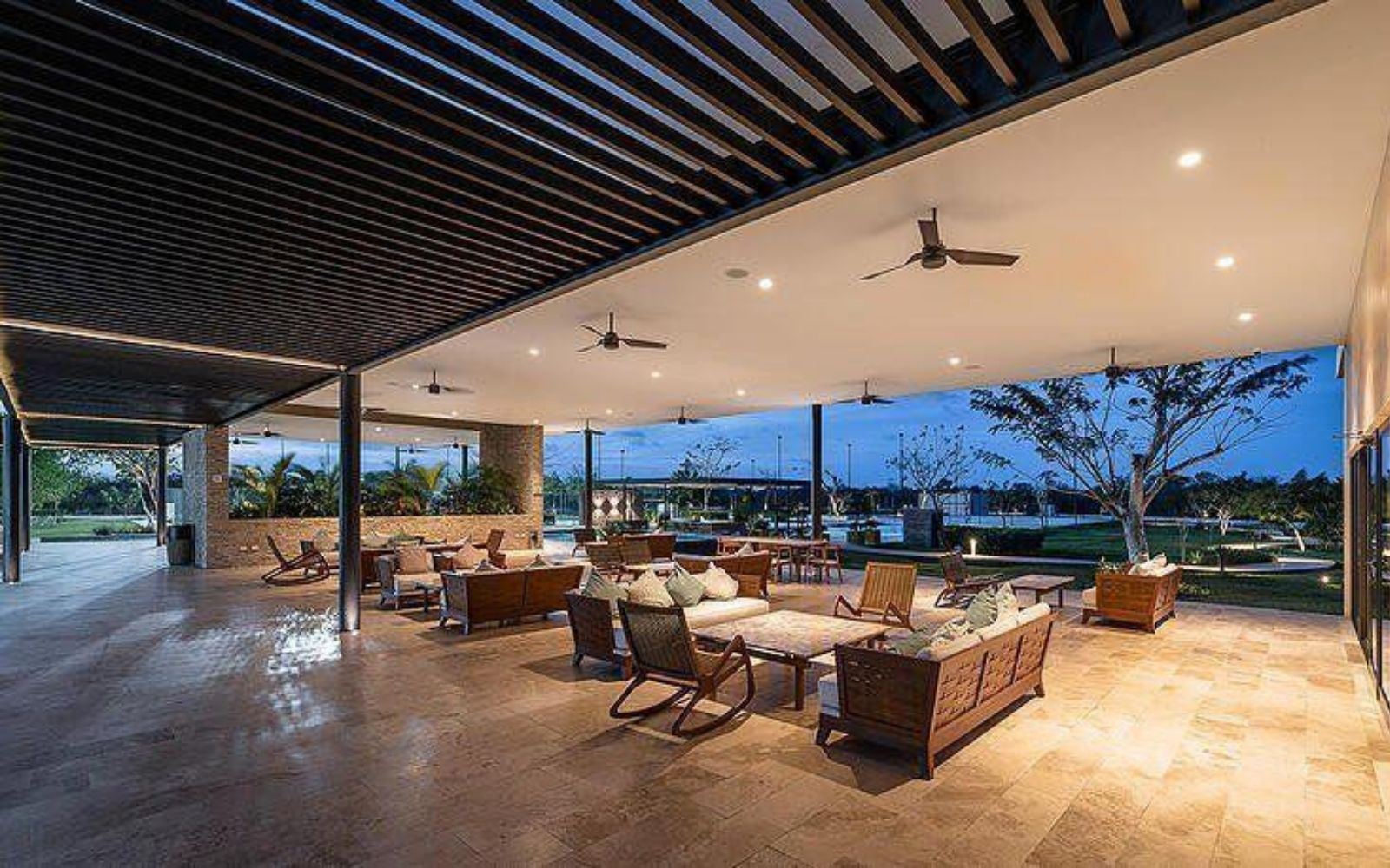 House with Covered Terrace and Private Pool for Sale in Temoz&oacute;n Norte, M&eacute;rida