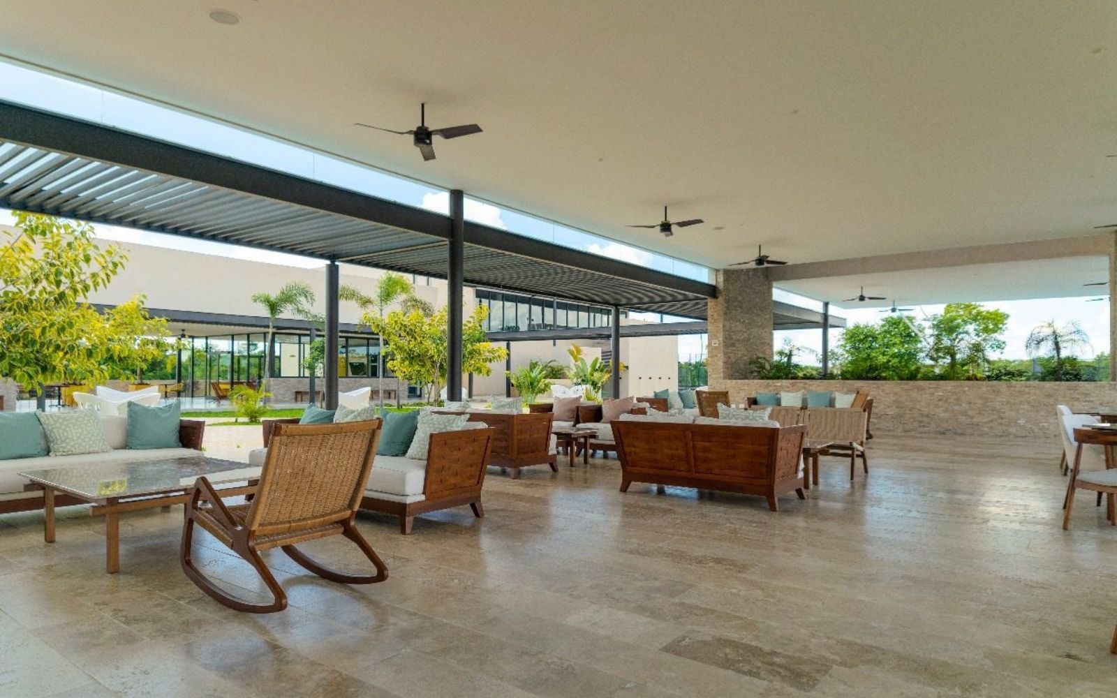 House with Covered Terrace and Private Pool for Sale in Temoz&oacute;n Norte, M&eacute;rida