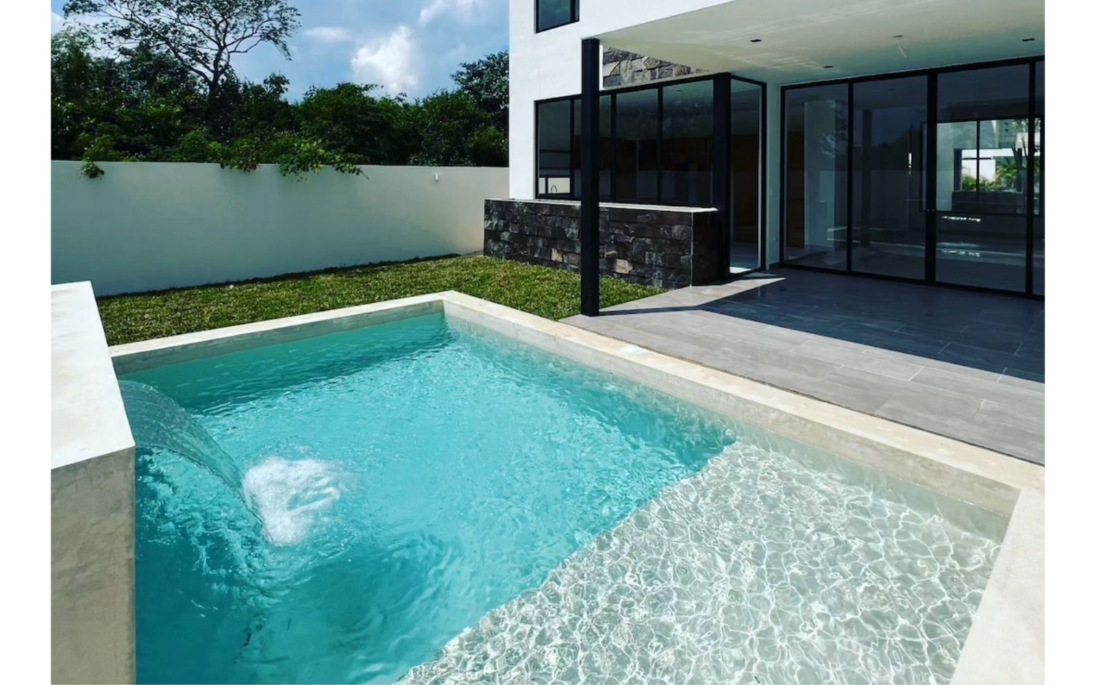 House with Covered Terrace and Private Pool for Sale in Temoz&oacute;n Norte, M&eacute;rida