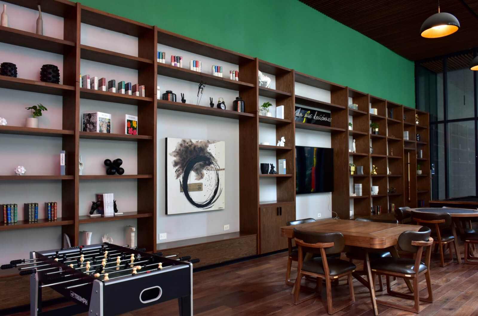 204 m2 condo with high ceilings, in Bosque Real, pet-friendly, covered pool, spa, playground, Huixquilucan Mexico City