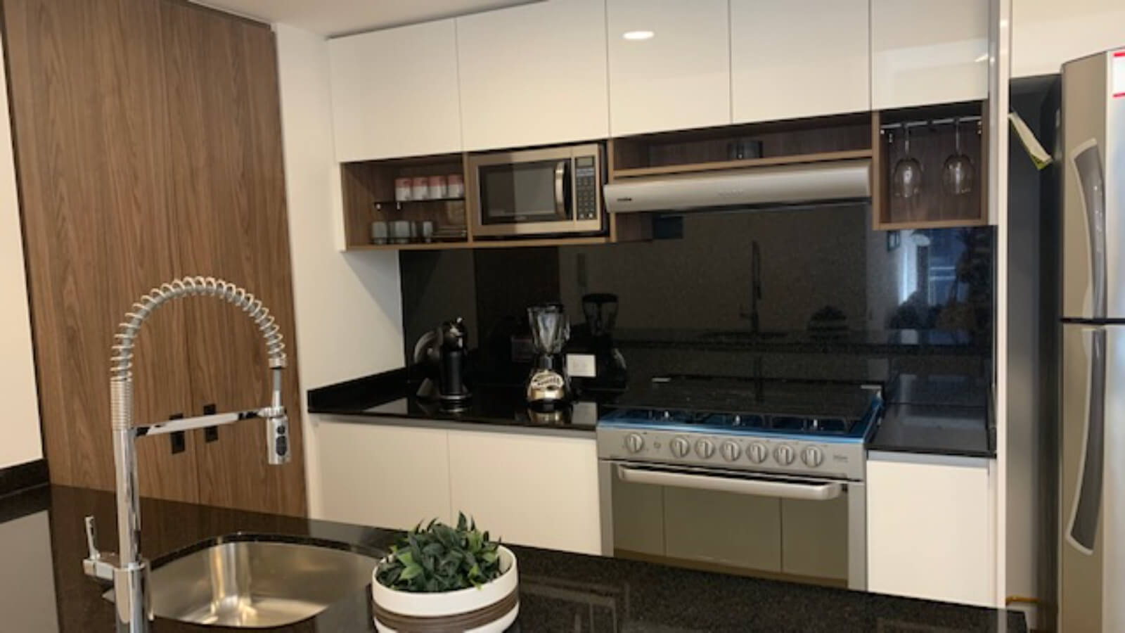 204 m2 condo with high ceilings, in Bosque Real, pet-friendly, covered pool, spa, playground, Huixquilucan Mexico City