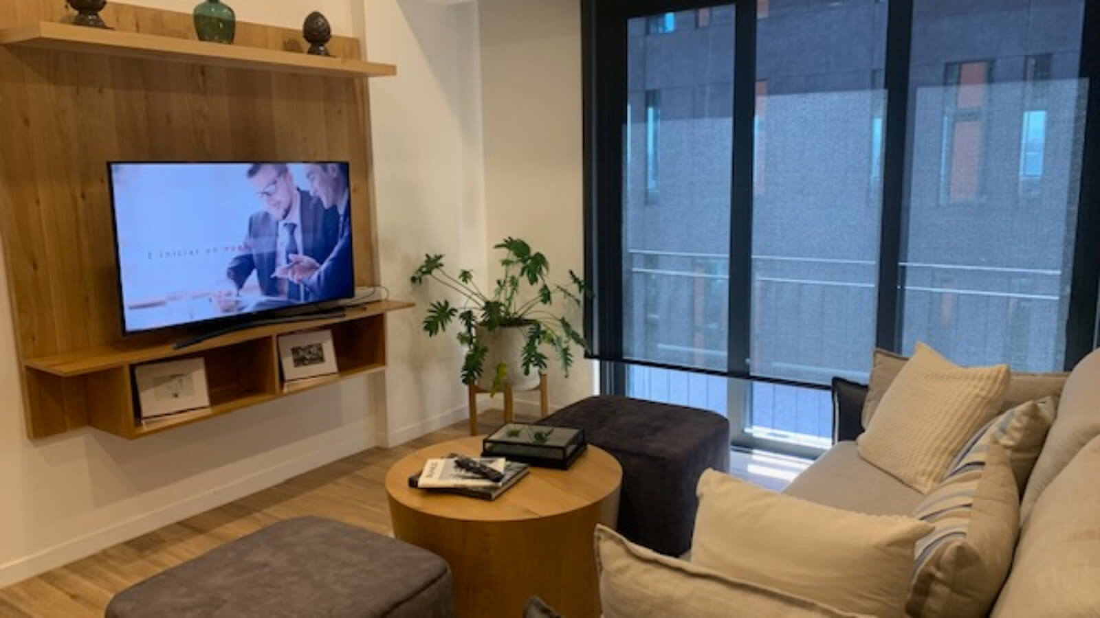 204 m2 condo with high ceilings, in Bosque Real, pet-friendly, covered pool, spa, playground, Huixquilucan Mexico City