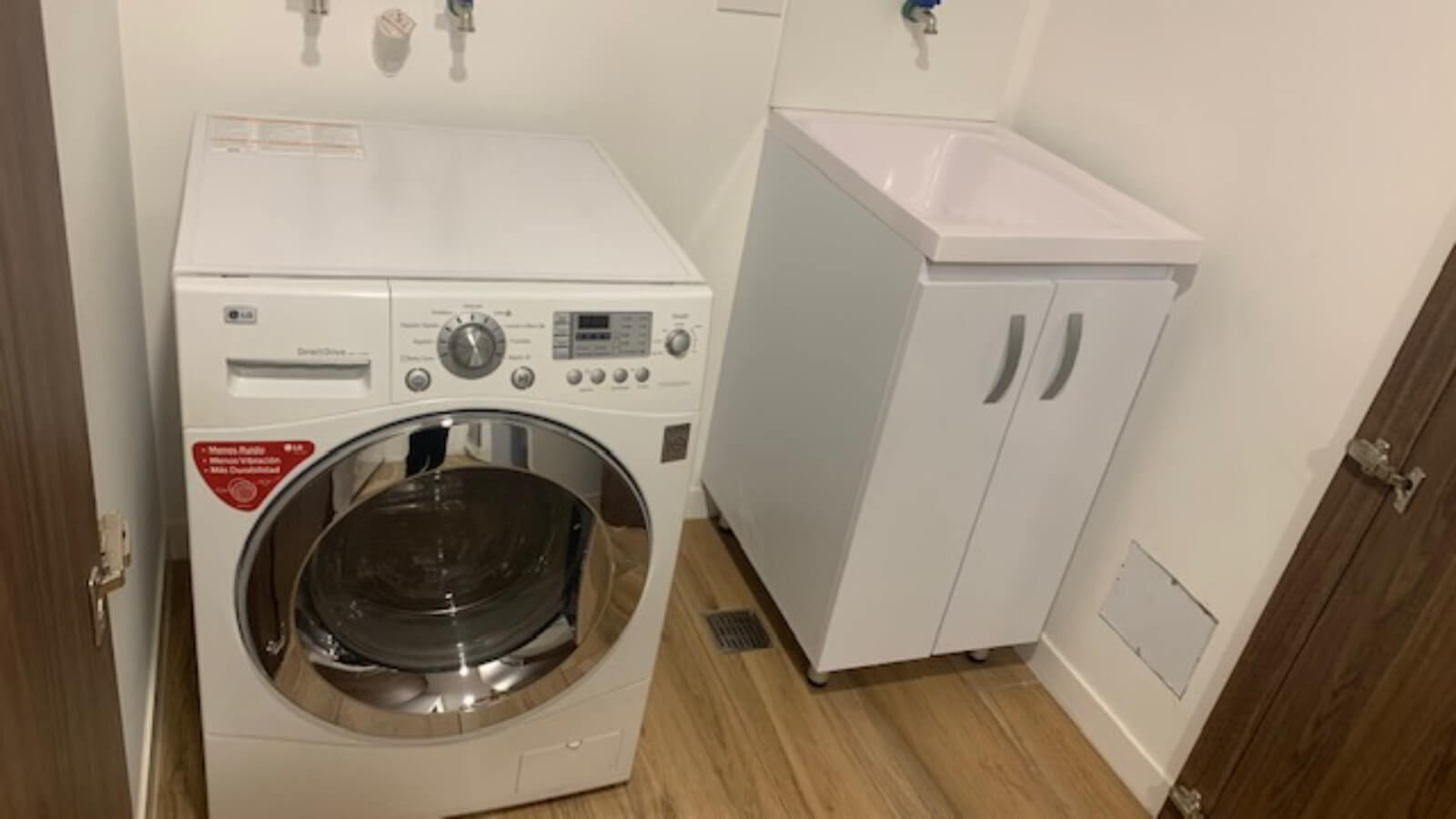 204 m2 condo with high ceilings, in Bosque Real, pet-friendly, covered pool, spa, playground, Huixquilucan Mexico City