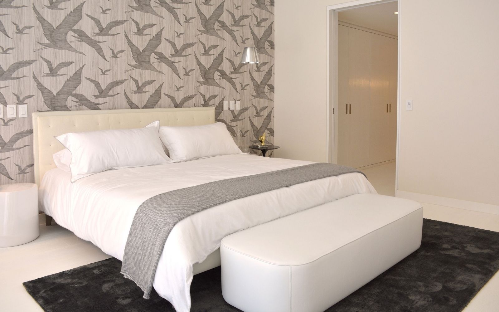 Spacious condominium with garden, in exclusive area, for sale Polanco