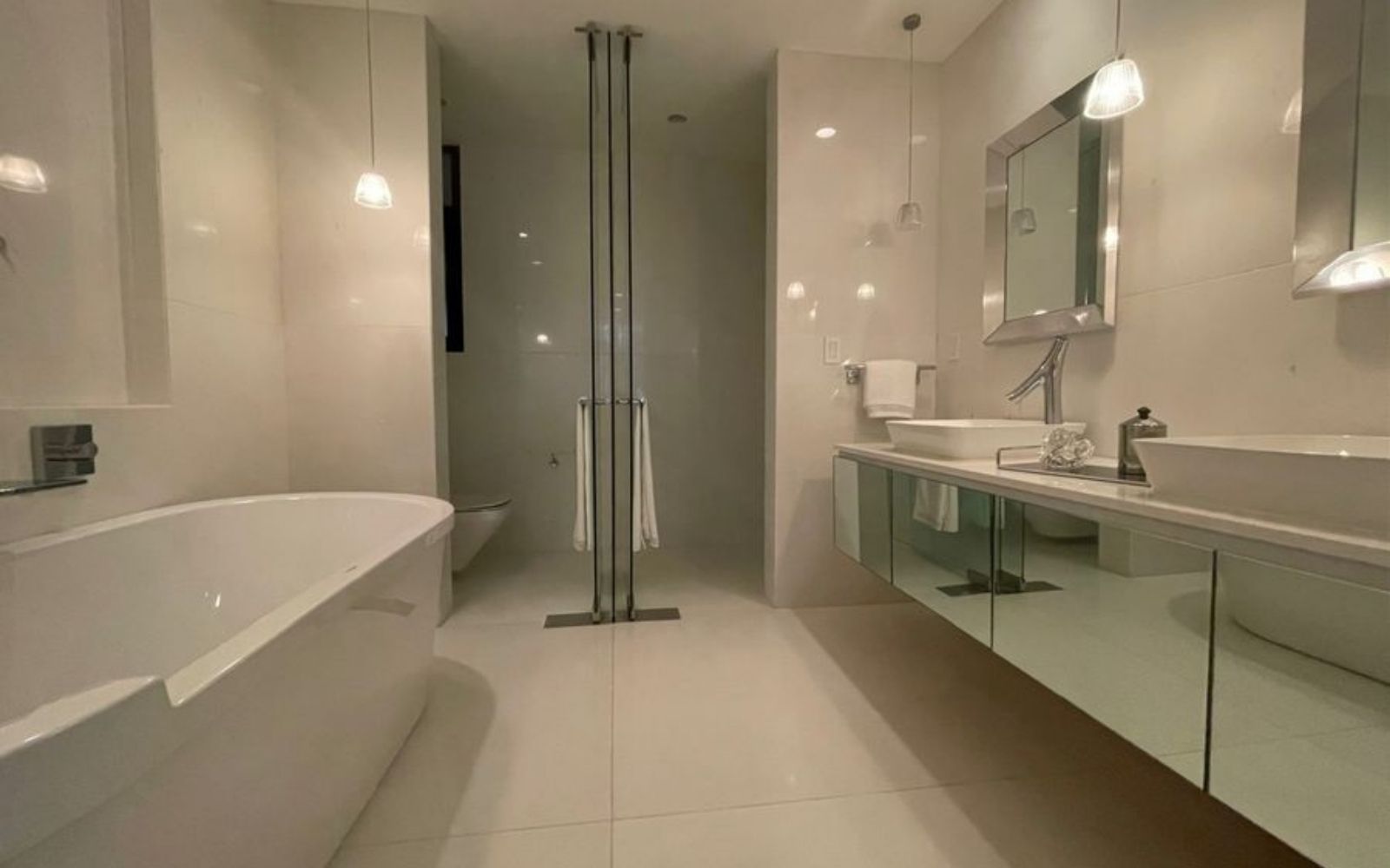 Spacious condominium with garden, in exclusive area, for sale Polanco