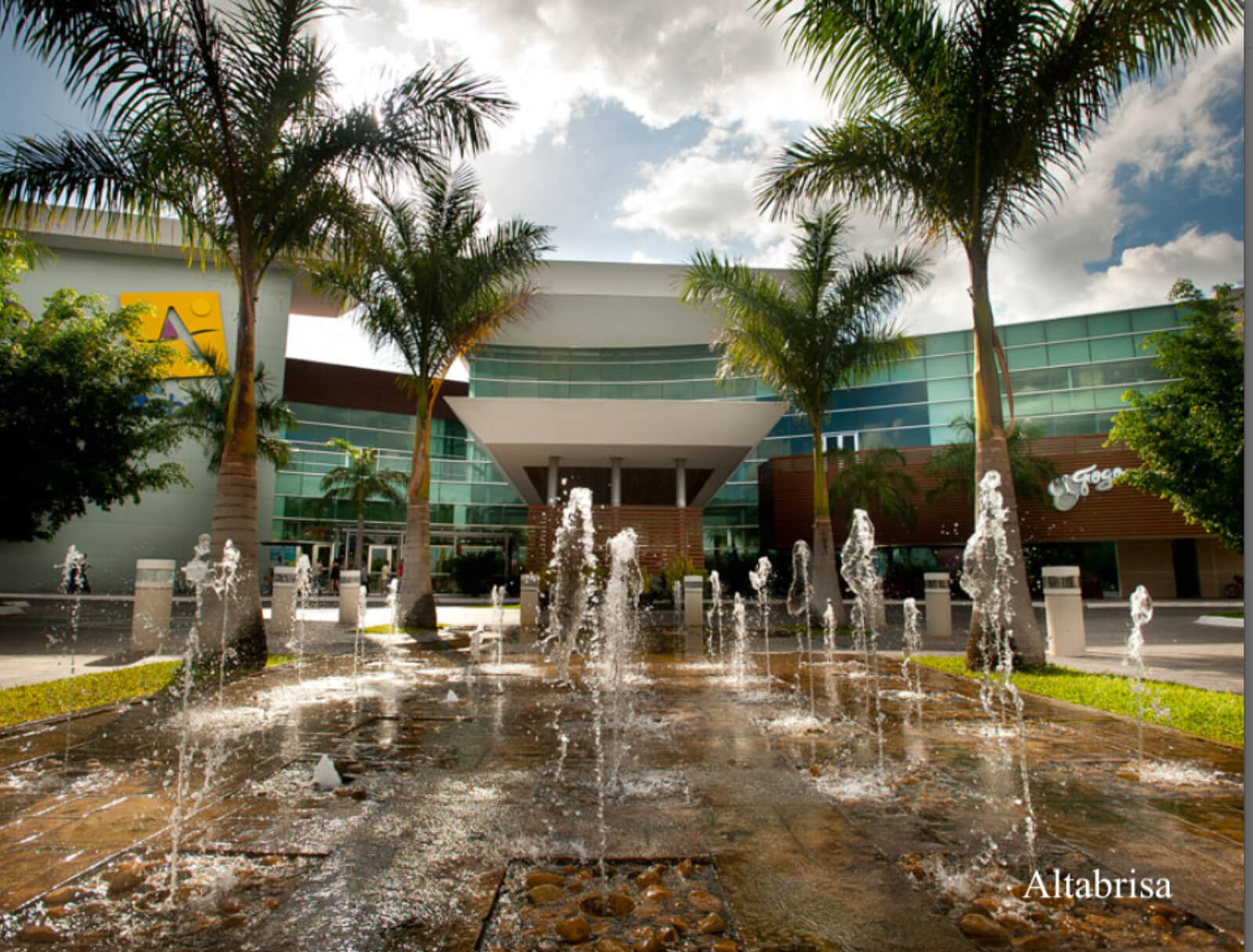 House with private pool and event garden, for sale, Conkal, M&eacute;rida