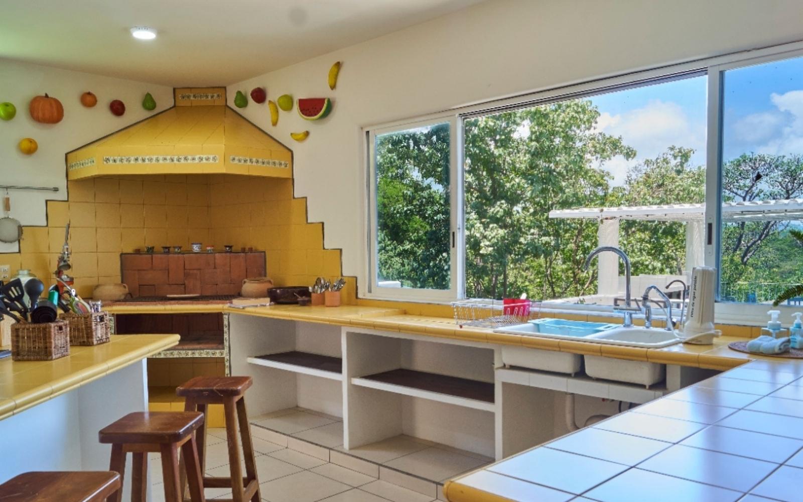 Casa Vista al mar, acceso a la playa, terreno:1,648 m2, Residencial Conejos venta