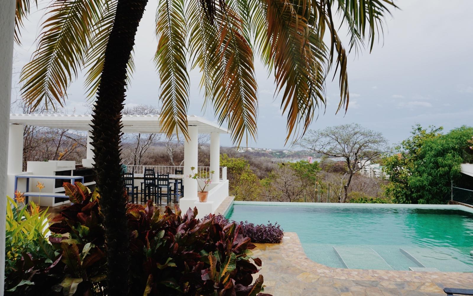 Casa Vista al mar, acceso a la playa, terreno:1,648 m2, Residencial Conejos venta