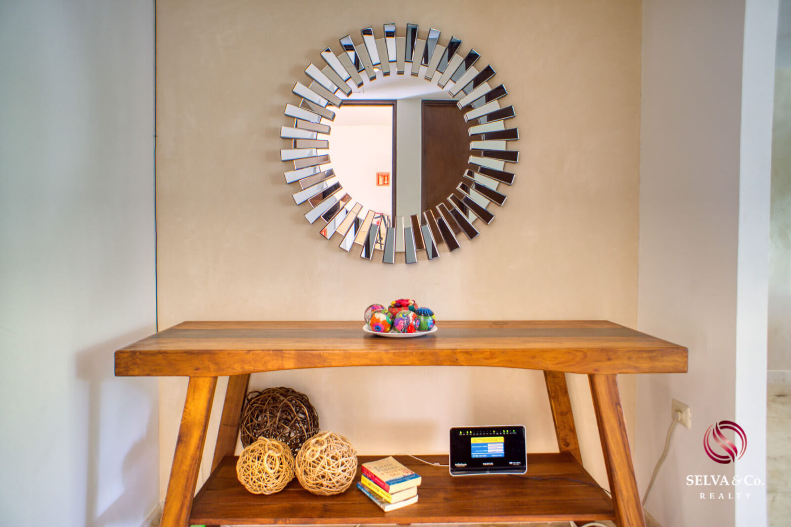 Ocean view condo, pool, 350 meters from the beach, pool, art gallery, unique design, roof garden with jacuzzi, for sale in Playa del Carmen.