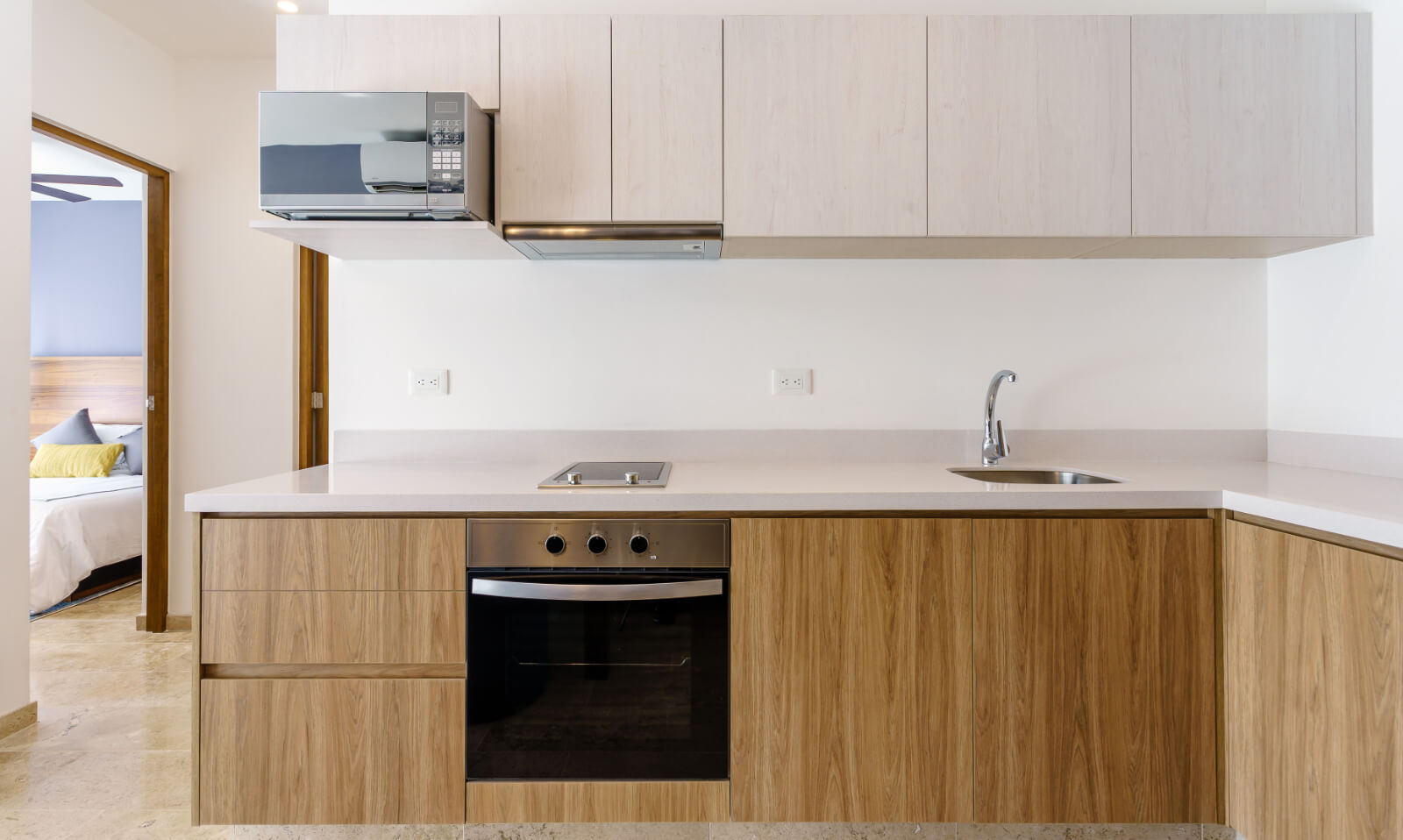 Luxury condominium one block from the beach , rooftop terrace with oceanview