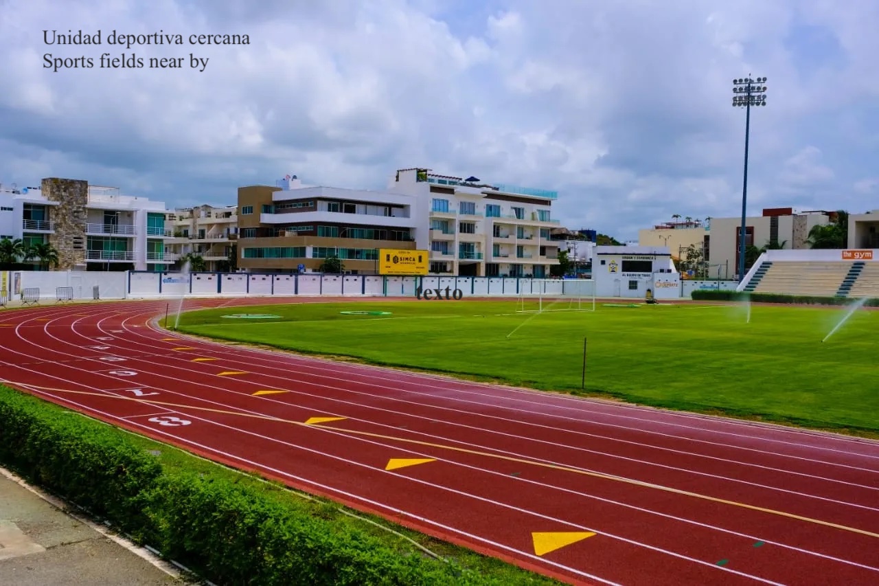 Luxury condominium one block from the beach , rooftop terrace with oceanview