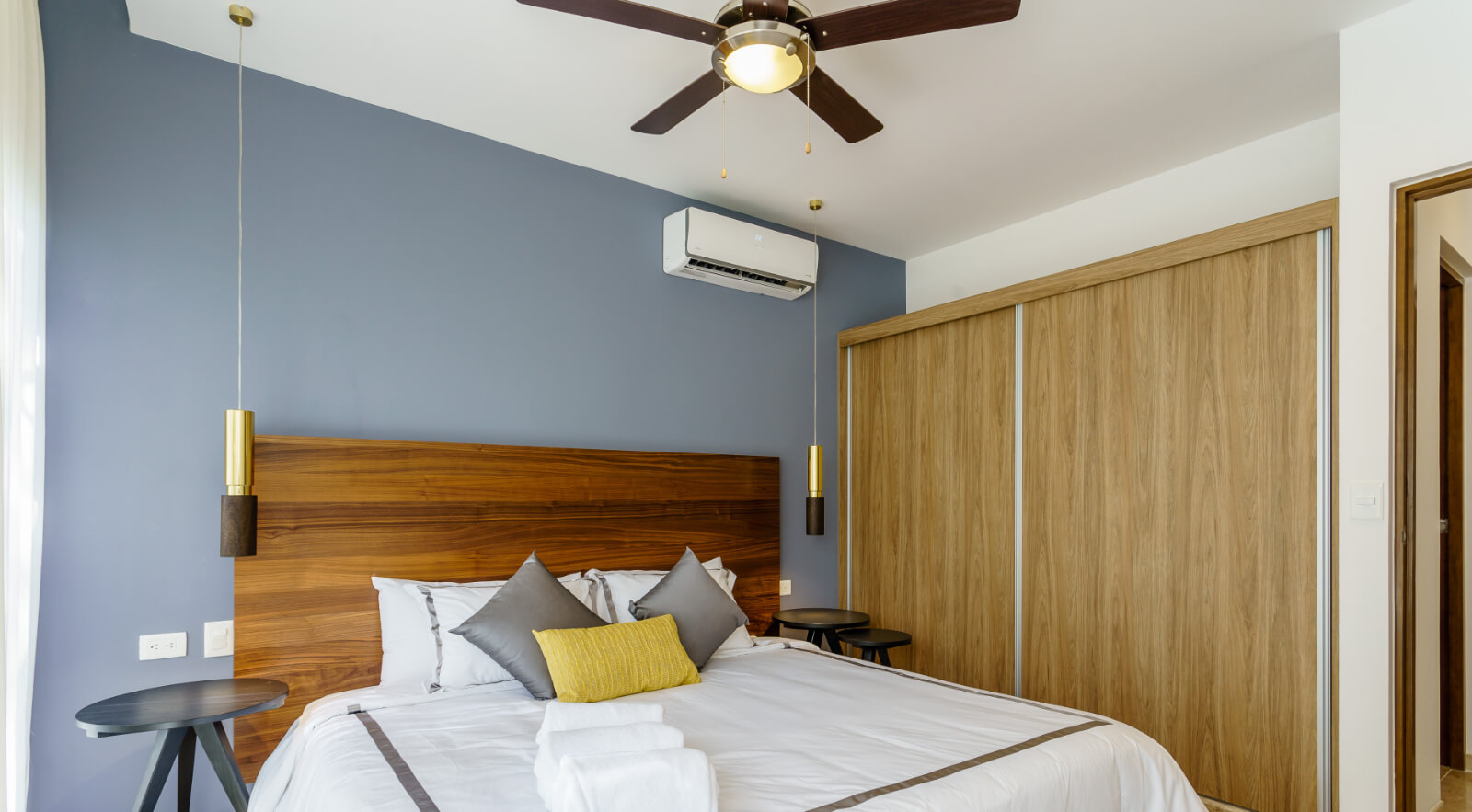 Double-height loft, ocean view amenities, for sale, Downtown, Playa del Carmen.