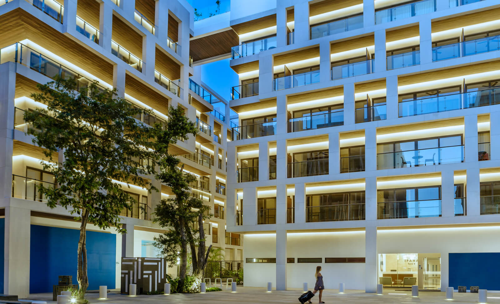 Double-height loft, ocean view amenities, for sale, Downtown, Playa del Carmen.